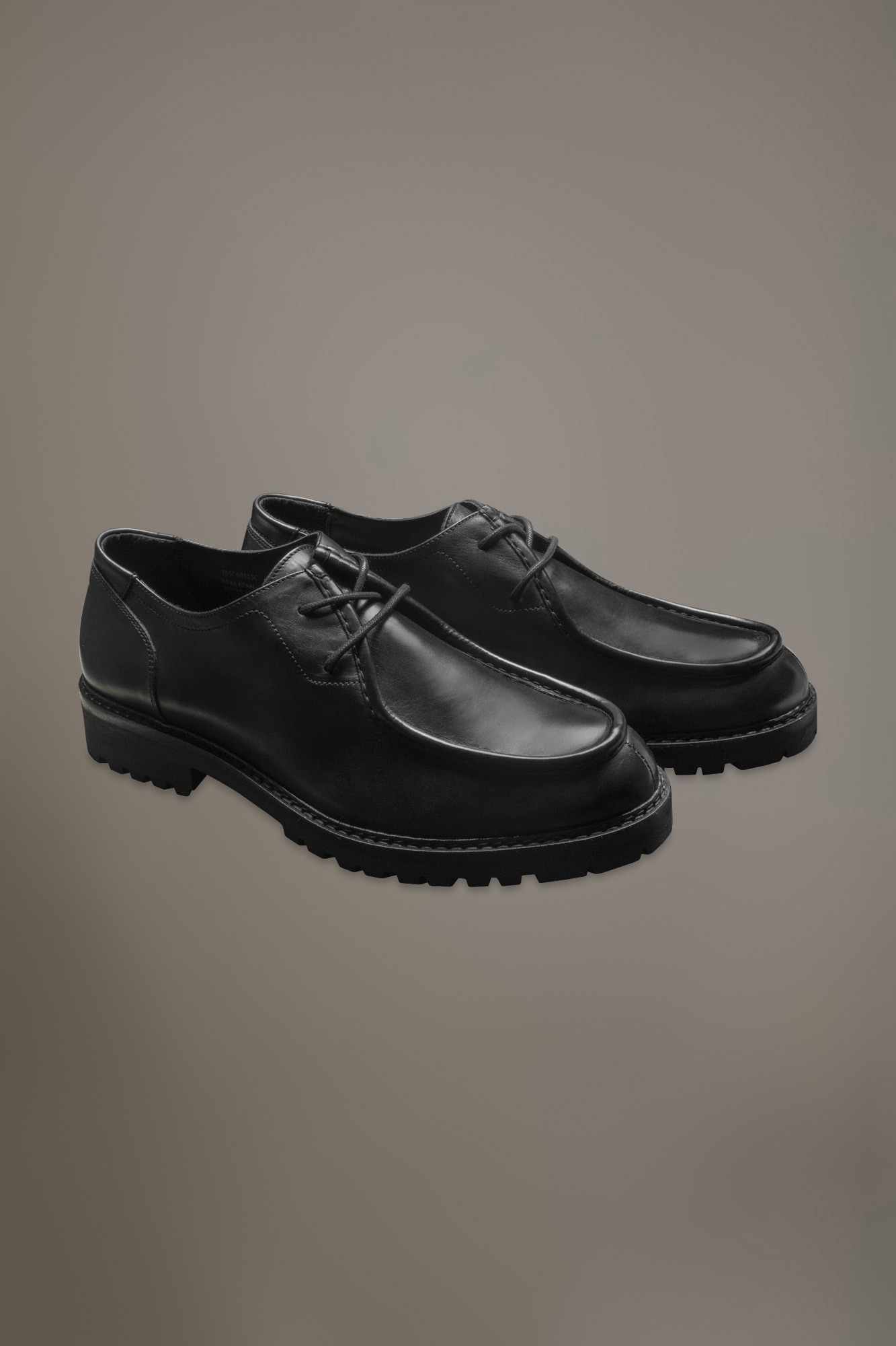 100% leather ranger shoe with rubber sole image number 0